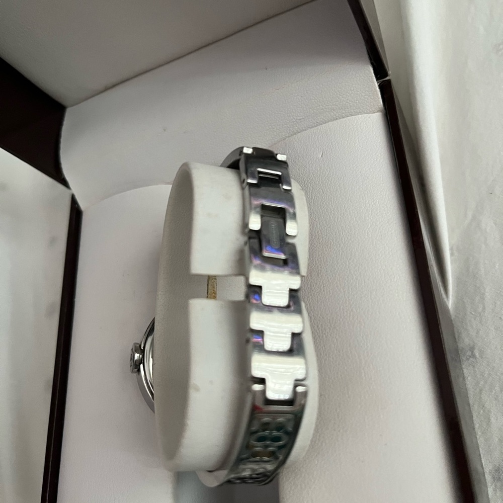 COACH Ladies Silver Watch - EUC - Picture 7 of 13